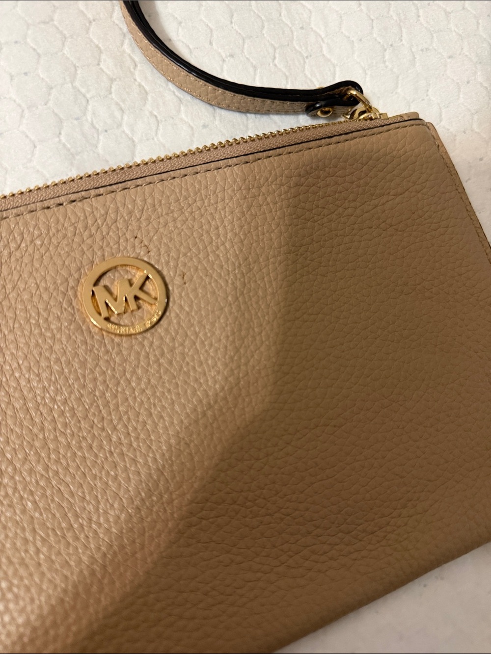 Michael Kors Beige Pebbled Leather Wristlet with Gold MK Emblem - Picture 3 of 10